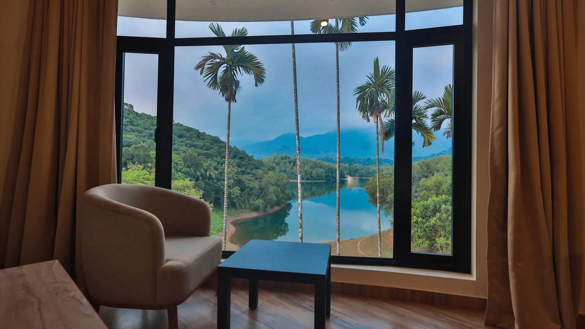 Resort Serene Aqua Hills Kozhikode Hotel Mennanyam