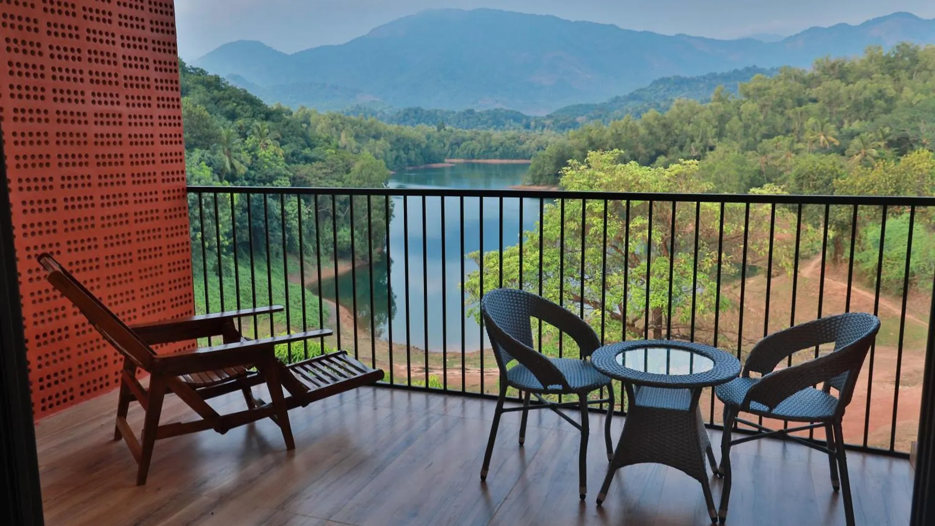 Resort Serene Aqua Hills Kozhikode Hotel Mennanyam India